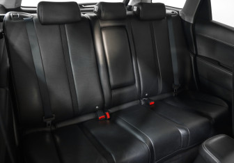 Подержанный автомобиль Mazda CX-7 2007 года (25 фото)
