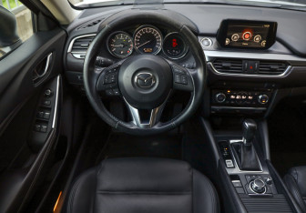 Подержанный автомобиль Mazda 6 Sedan 2016 года (12 фото)