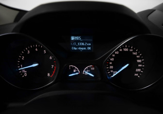 Подержанный автомобиль Ford Kuga 2017 года (13 фото)