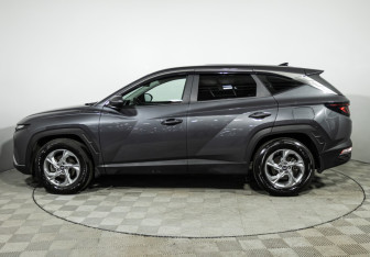 Подержанный автомобиль Hyundai Tucson 2022 года (9 фото)