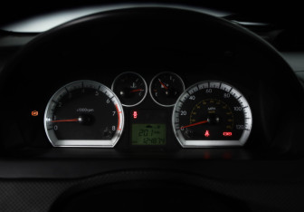 Подержанный автомобиль Chevrolet Aveo Hatchback 2008 года (12 фото)