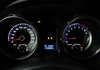 Подержанный автомобиль Mitsubishi Pajero 2010 года (12 фото)