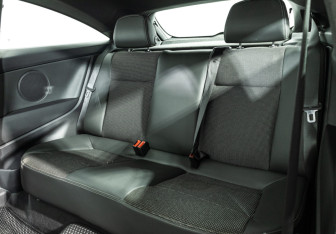 Подержанный автомобиль Opel Astra Hatchback 2010 года (11 фото)
