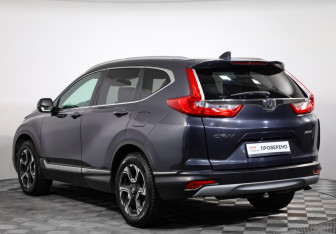 Подержанный автомобиль Honda CR-V 2017 года (7 фото)