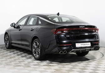 Подержанный автомобиль Kia K5 2024 года (8 фото)