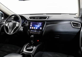 Подержанный автомобиль Nissan X-Trail 2017 года (9 фото)