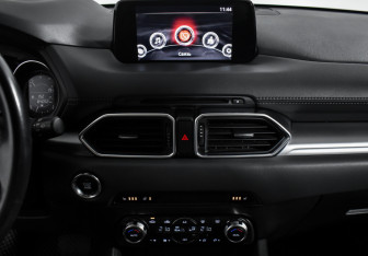 Подержанный автомобиль Mazda CX-5 2018 года (17 фото)