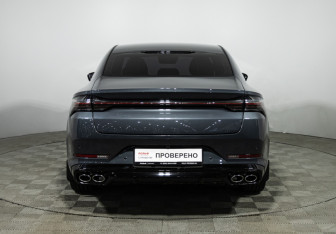 Подержанный автомобиль Geely Preface 2024 года (6 фото)