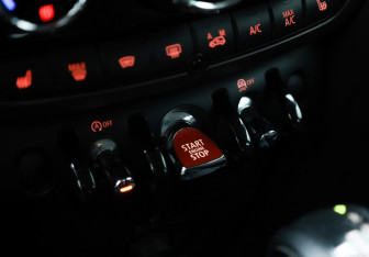 Подержанный автомобиль MINI Countryman 2018 года (19 фото)