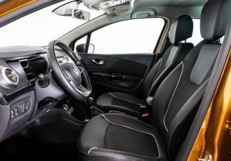 Подержанный автомобиль Renault Kaptur 2022 года (19 фото)