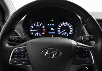 Подержанный автомобиль Hyundai Solaris Sedan 2017 года (15 фото)