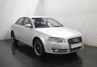 Подержанный автомобиль Audi A4 Sedan 2007 года (3 фото)