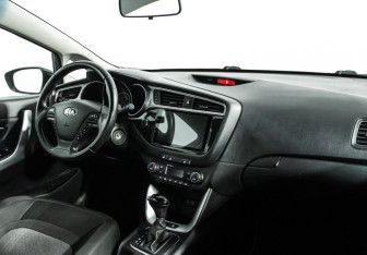 Подержанный автомобиль Kia Ceed Wagon 2016 года (9 фото)