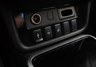 Подержанный автомобиль Mitsubishi Outlander 2019 года (14 фото)