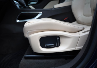 Подержанный автомобиль Jaguar F-Pace 2020 года (23 фото)