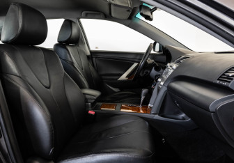 Подержанный автомобиль Toyota Camry Sedan 2011 года (16 фото)