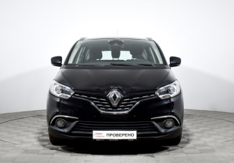 Подержанный автомобиль Renault Scenic 2017 года (2 фото)
