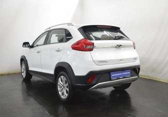 Подержанный автомобиль Chery Tiggo 2 2017 года (7 фото)