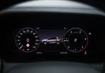Подержанный автомобиль Land Rover Discovery Sport 2020 года (14 фото)