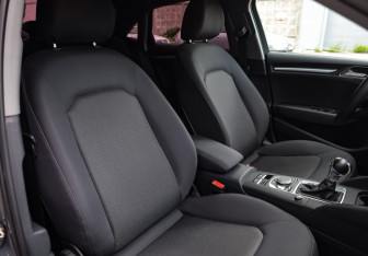 Подержанный автомобиль Audi A3 Sedan 2017 года (15 фото)