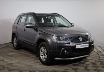 Подержанный автомобиль Suzuki Grand Vitara 2011 года (3 фото)