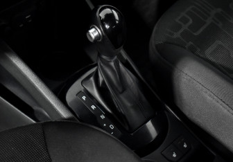 Подержанный автомобиль Kia Rio Hatchback 2016 года (10 фото)