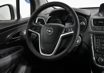 Подержанный автомобиль Opel Mokka 2013 года (15 фото)