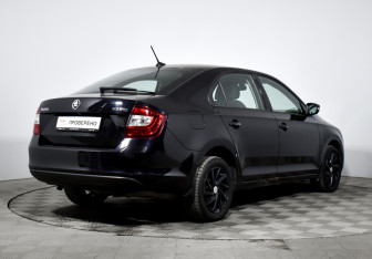 Подержанный автомобиль Skoda Rapid Liftback 2017 года (5 фото)