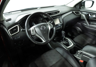 Подержанный автомобиль Nissan Qashqai 2018 года (11 фото)