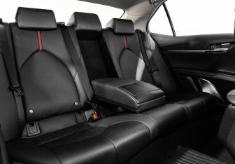 Подержанный автомобиль Toyota Camry Sedan 2021 года (30 фото)