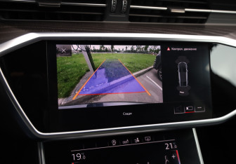 Подержанный автомобиль Audi A7 2018 года (16 фото)