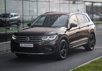 Подержанный автомобиль Volkswagen Tiguan 2021 года (3 фото)