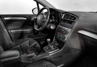 Подержанный автомобиль Citroen C4 Sedan 2018 года (13 фото)
