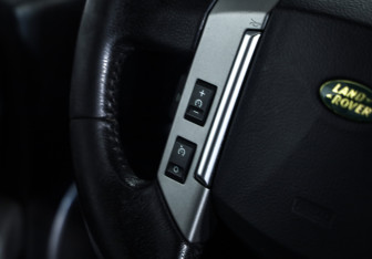 Подержанный автомобиль Land Rover Discovery 2008 года (11 фото)
