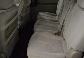 Подержанный автомобиль Kia Carnival 2007 года (11 фото)
