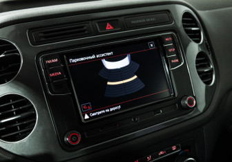 Подержанный автомобиль Volkswagen Tiguan 2013 года (15 фото)