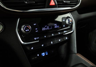 Подержанный автомобиль Hyundai Santa Fe 2018 года (20 фото)