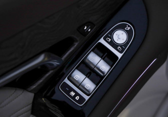 Подержанный автомобиль Voyah Free 2022 года (25 фото)