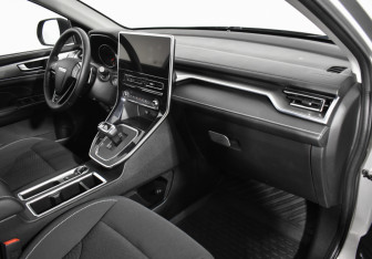 Подержанный автомобиль Haval M6 2024 года (12 фото)