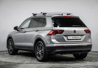 Подержанный автомобиль Volkswagen Tiguan 2017 года (7 фото)