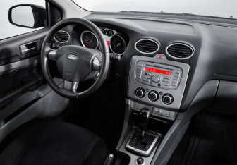 Подержанный автомобиль Ford Focus Sedan 2008 года (7 фото)