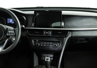 Подержанный автомобиль Kia Optima Sedan 2019 года (14 фото)