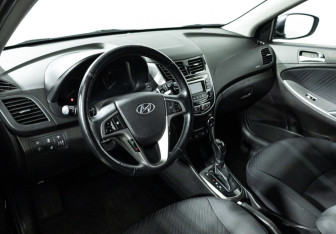 Подержанный автомобиль Hyundai Solaris Sedan 2015 года (11 фото)