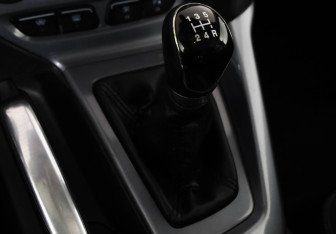 Подержанный автомобиль Ford Focus Hatchback 2011 года (19 фото)