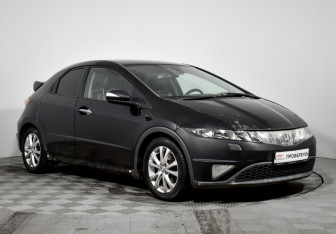 Подержанный автомобиль Honda Civic Hatchback 2008 года (3 фото)