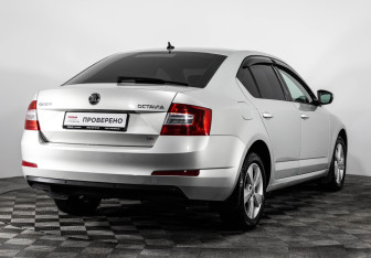 Подержанный автомобиль Skoda Octavia Liftback 2013 года (5 фото)