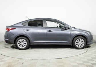 Подержанный автомобиль Hyundai Solaris Sedan 2021 года (4 фото)