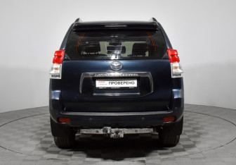 Подержанный автомобиль Toyota Land Cruiser Prado 2013 года (6 фото)