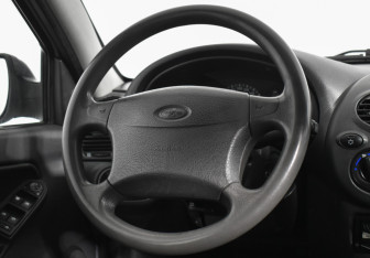 Подержанный автомобиль LADA (ВАЗ) Kalina Hatchback 2011 года (14 фото)