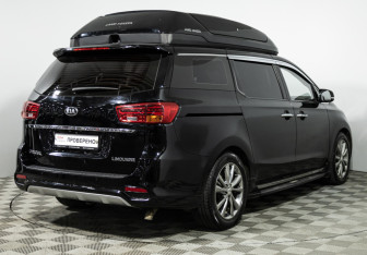 Подержанный автомобиль Kia Carnival 2020 года (5 фото)